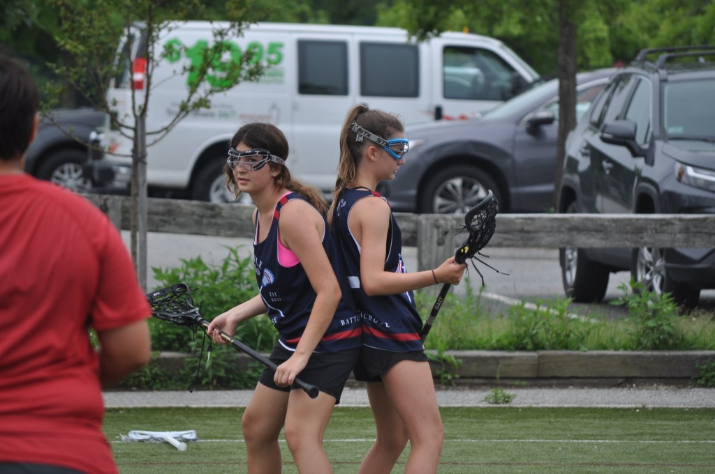 Players in a small-field game